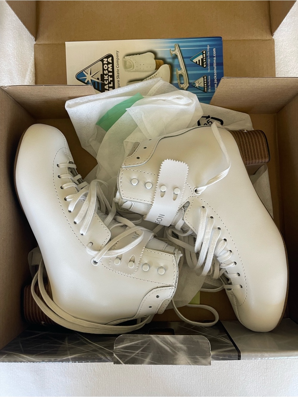 Jackson White Leather Ice Skates with Brown Heel! DJ5300PB 7R